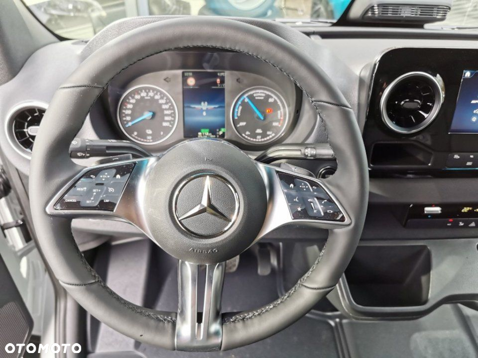 Mercedes-Benz eSprinter - 14