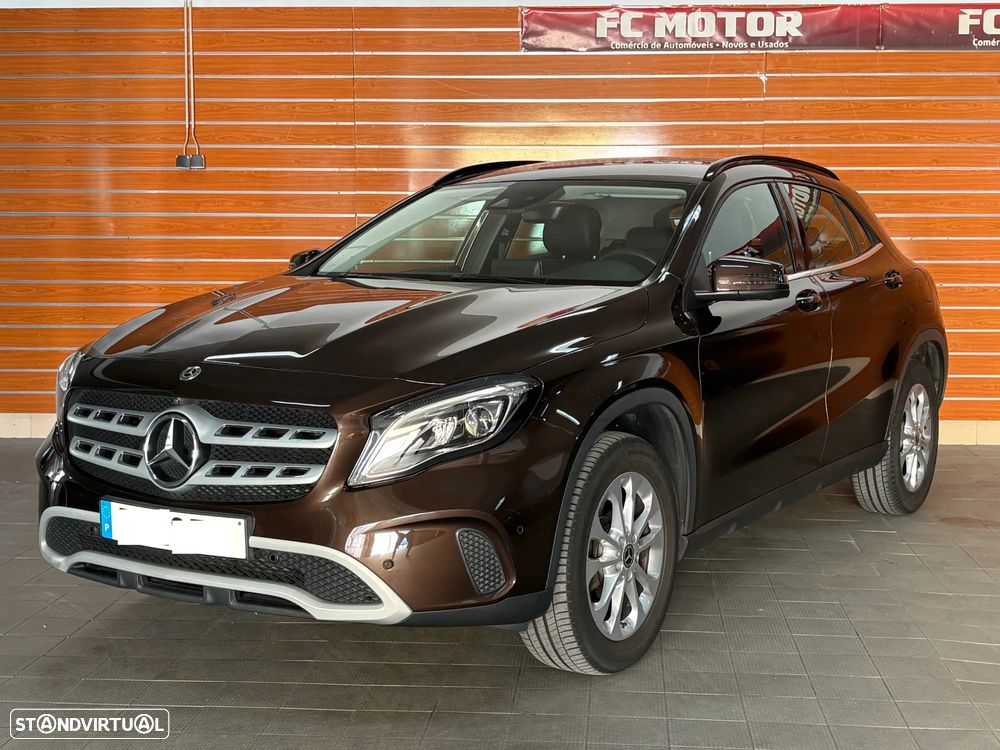 Mercedes-Benz GLA 220 4Matic 7G-DCT - 1