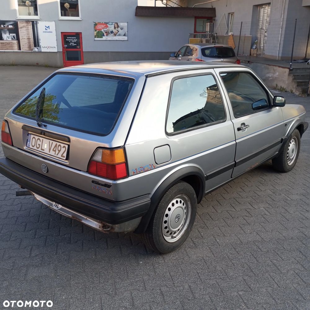 Volkswagen Golf - 11