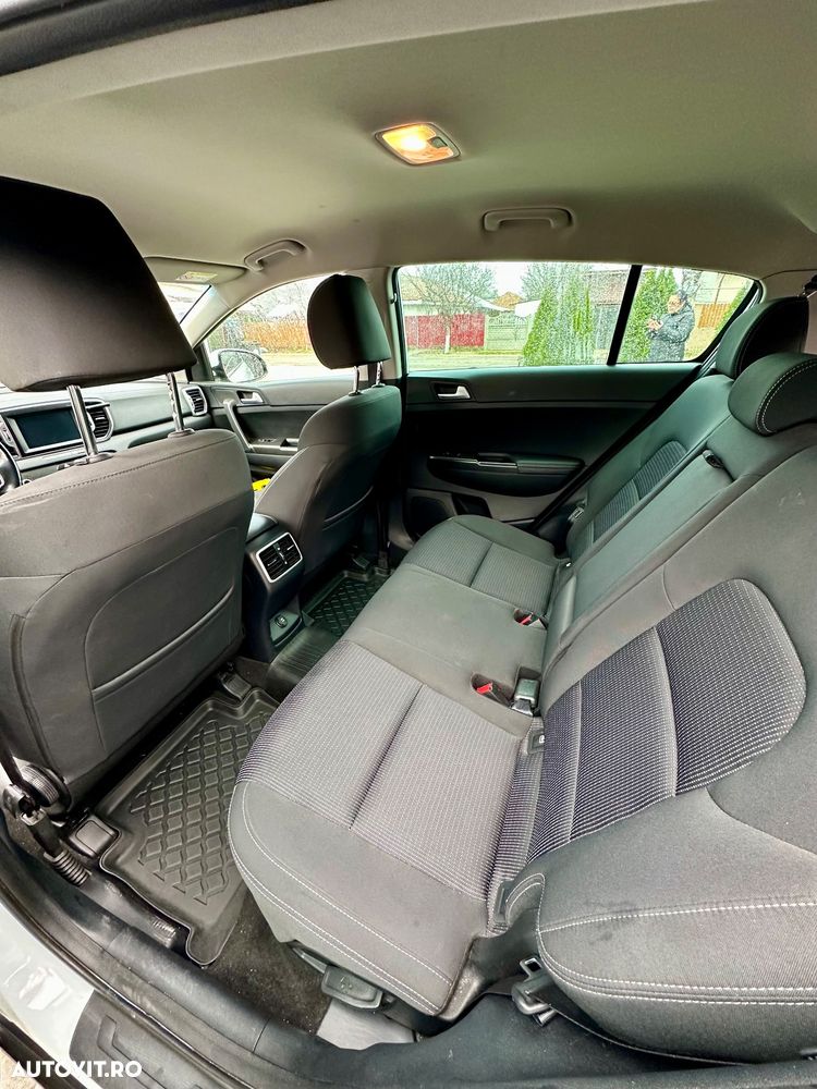 Kia Sportage 1.6 GDI 6MT 4x2 Plus - 13