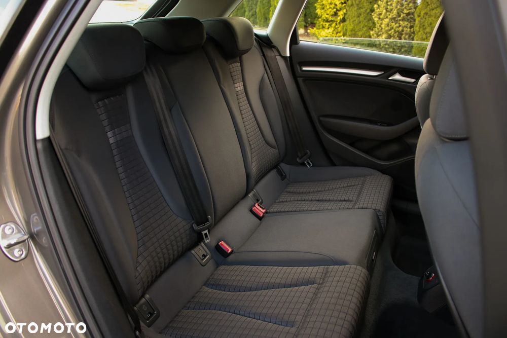 Audi A3 Sportback 1.4 TFSI Attraction - 27