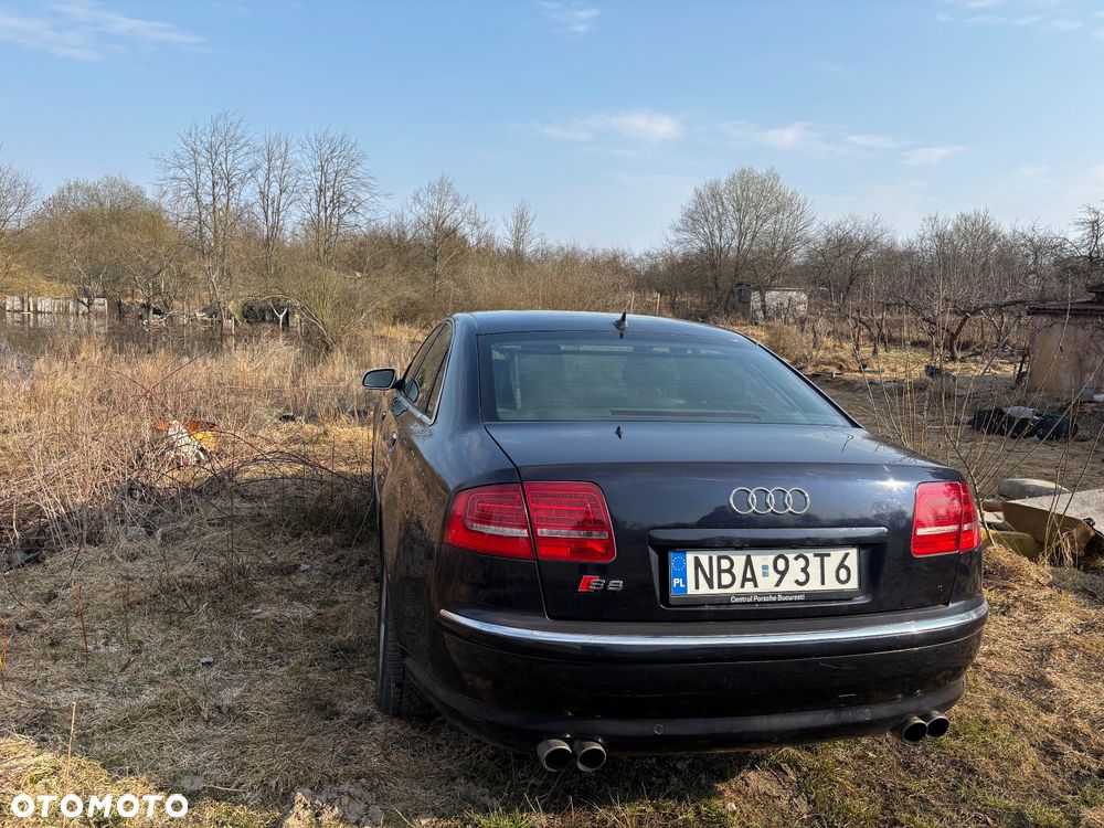 Audi A8 4.2 Quattro - 13