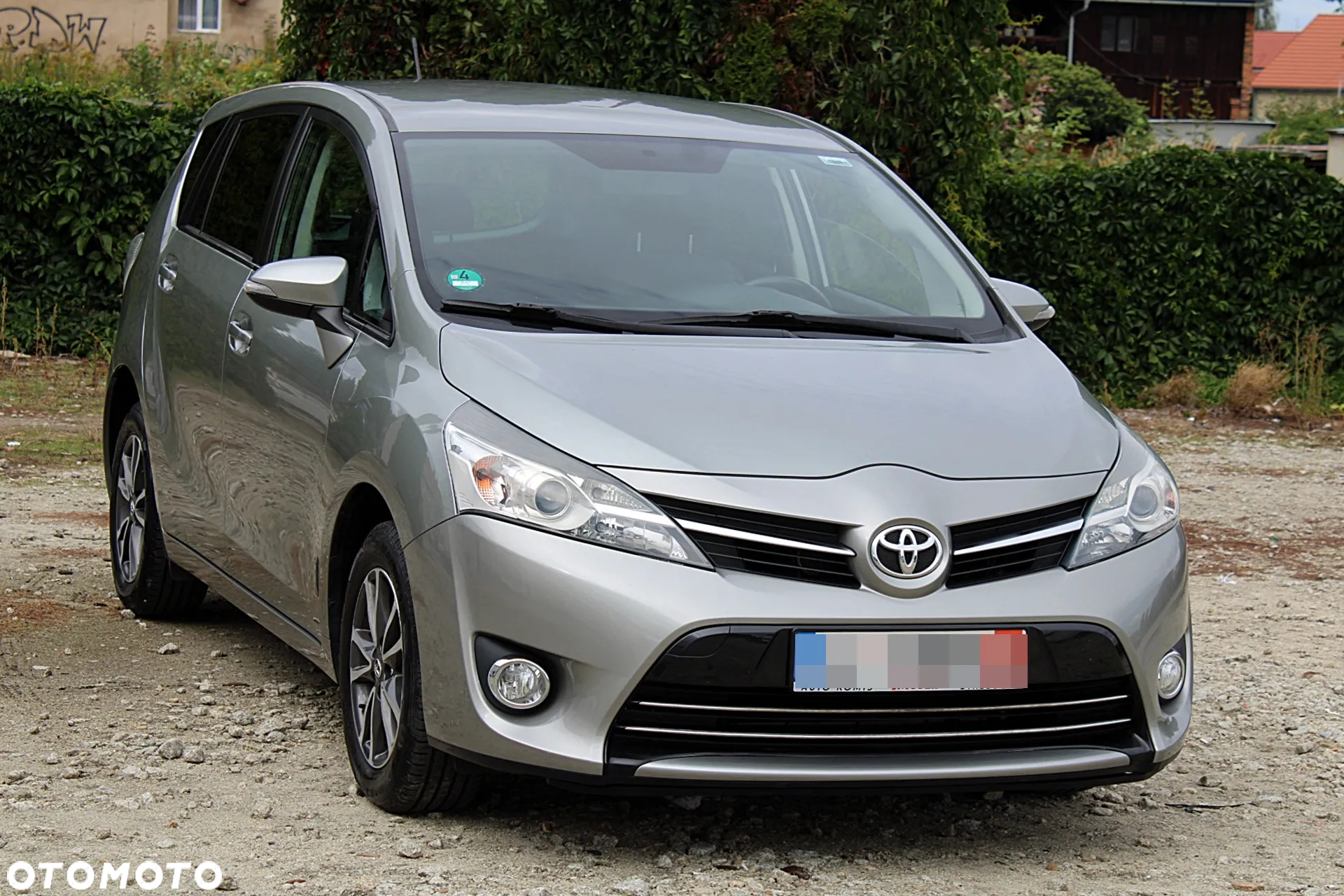 Toyota Verso - 2