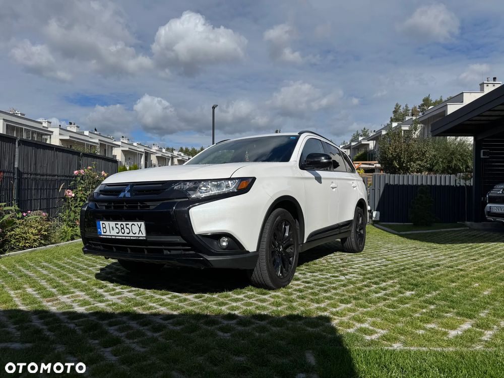 Mitsubishi Outlander - 3