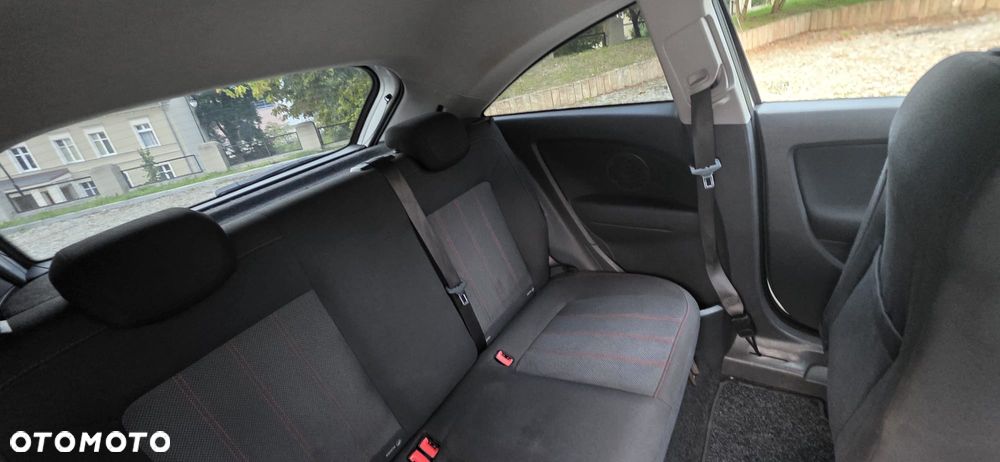Opel Corsa 1.4 16V Color Edition - 13