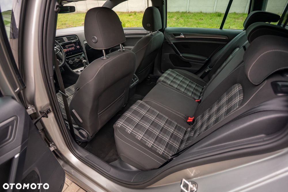 Volkswagen Golf GTD (BlueMotion Technology) - 21