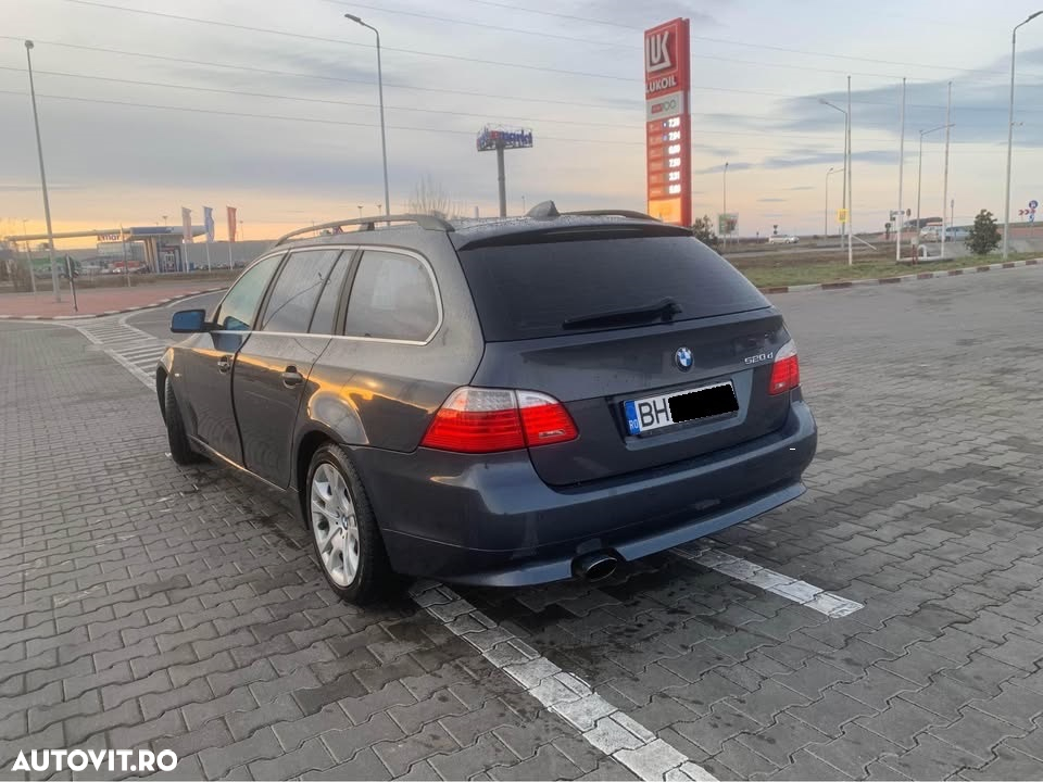 BMW Seria 5 520d Touring - 7