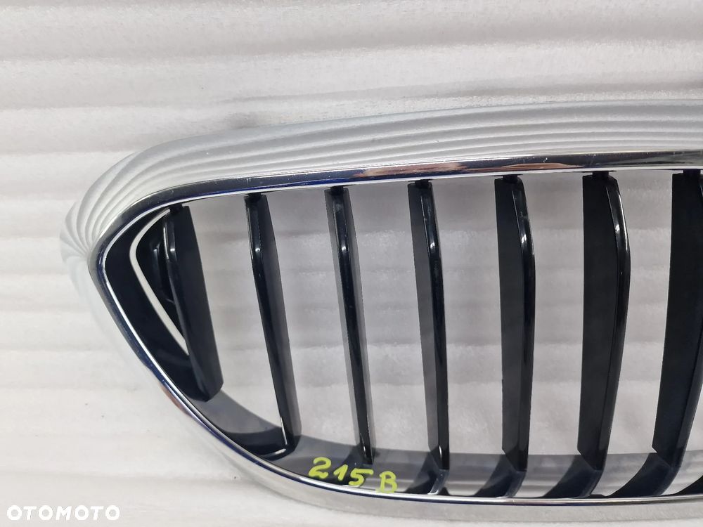 BMW G30 / G31 16- PRAWA NERKA / ATRAPA / GRILL PRZEDNI PRZÓD , NR 7383520 / 7390866 / 7390864 / 8070470 / 7473692 / 7473702 , NR AUKCJI GL215 - 14