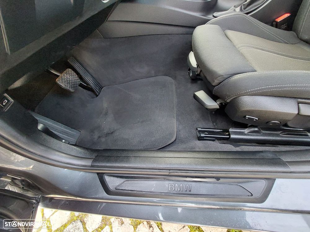 BMW 318 d Ultimate Auto - 12