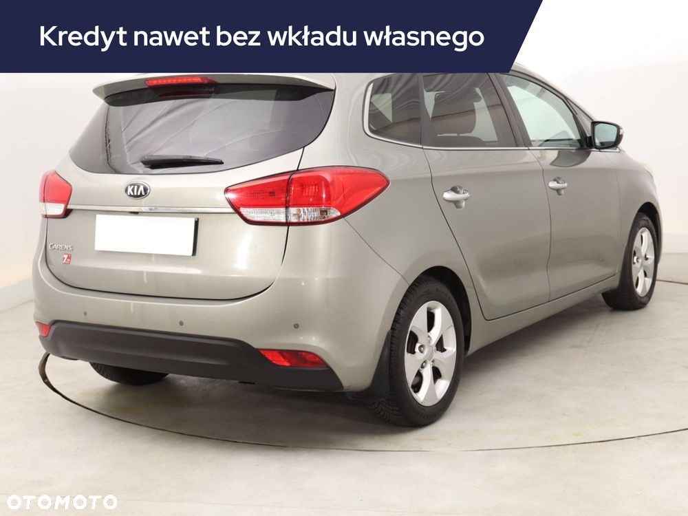 Kia Carens - 7