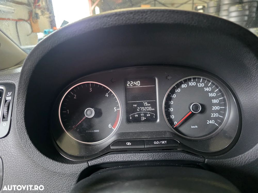 Volkswagen Polo 1.6 TDI DPF Trendline BlueMotion Technology - 11