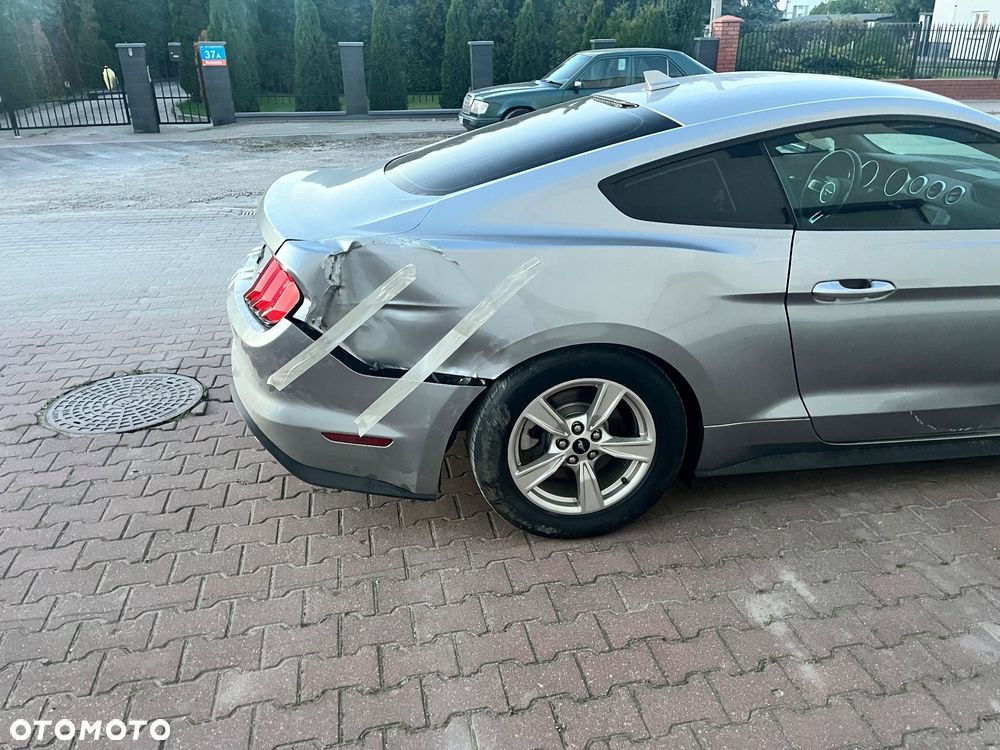 Ford Mustang 2.3 Eco Boost - 5