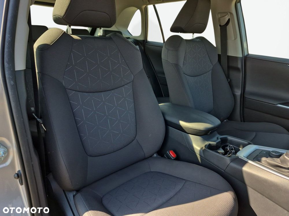 Toyota RAV4 - 12