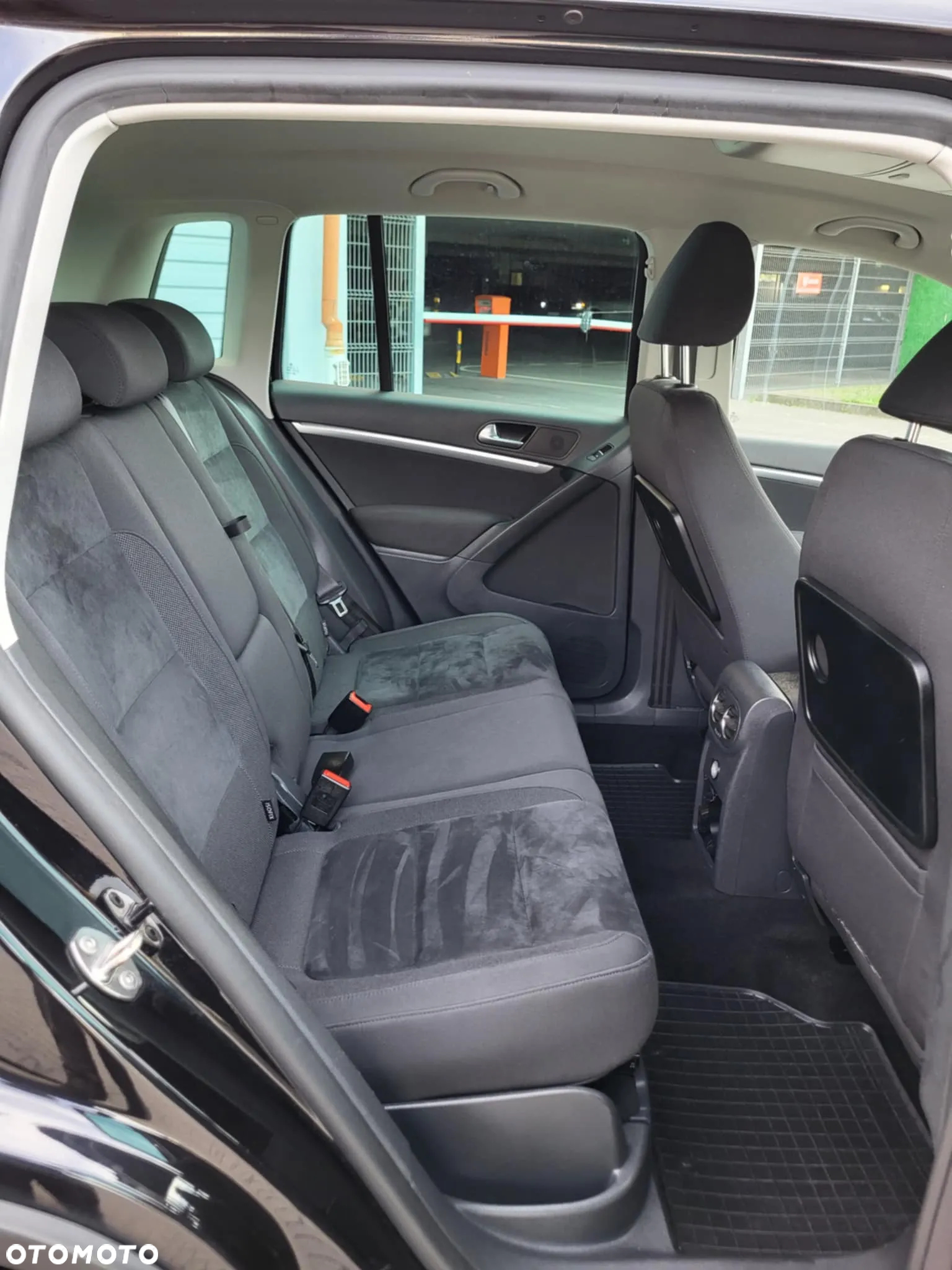 Volkswagen Tiguan 2.0 TDI DPF 4Motion BlueMotion Technology DSG Sport & Style - 10