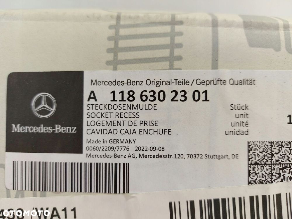 MERCEDES CLA 118 WNĘKA GNIAZDA ŁADOWANIA KLAPKA 371 - 3