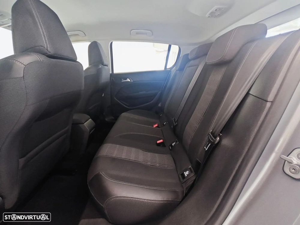 Peugeot 308 PureTech 130 EAT8 Allure Pack - 59