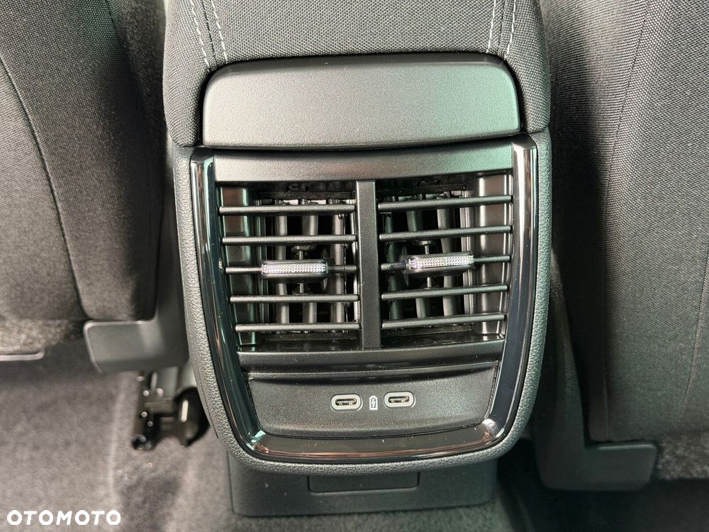 Skoda Kamiq 1.5 TSI Drive DSG - 19