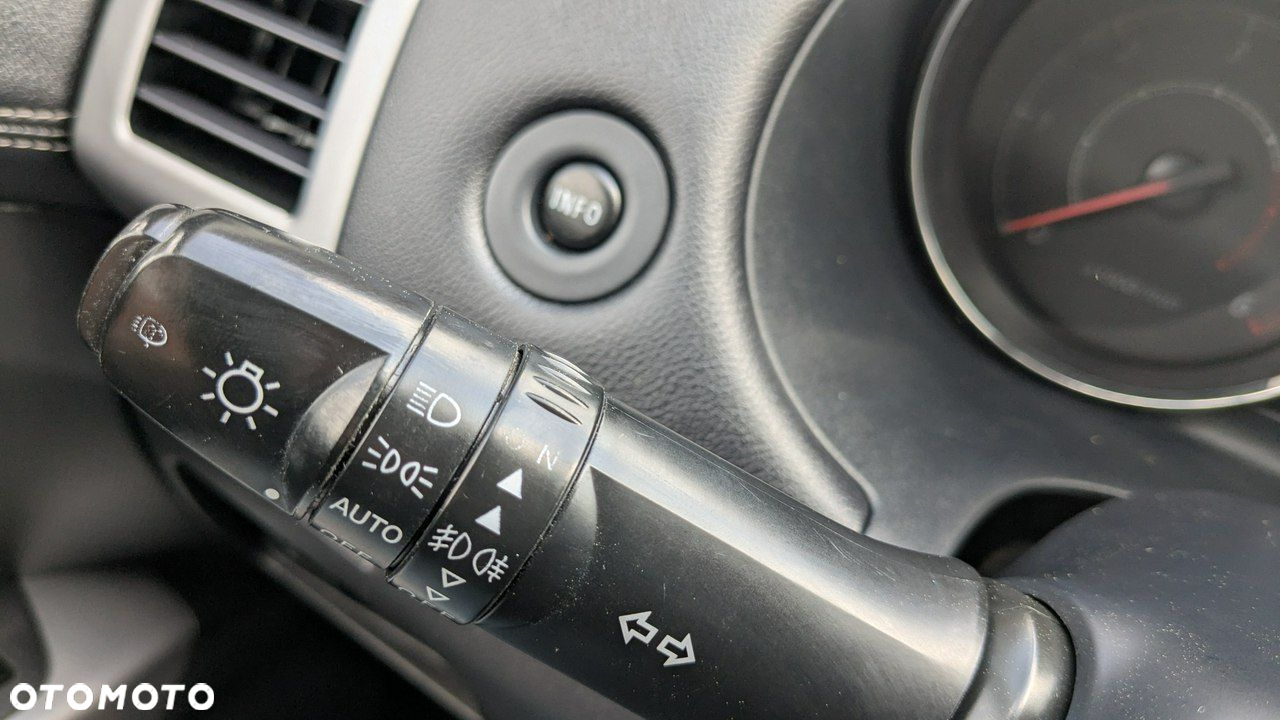Peugeot 4007 - 24