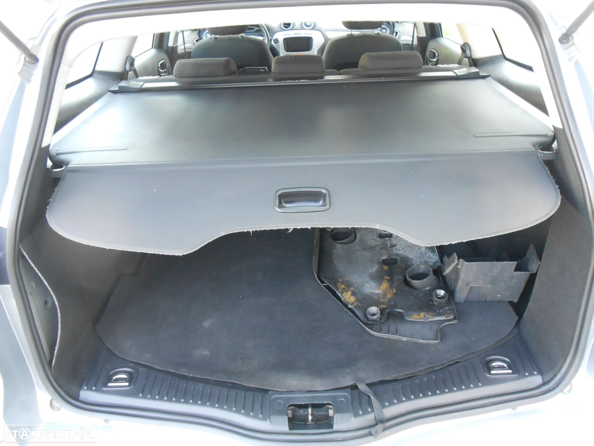 Ford Mondeo SW 1.8 TDCi ECOnetic - 23