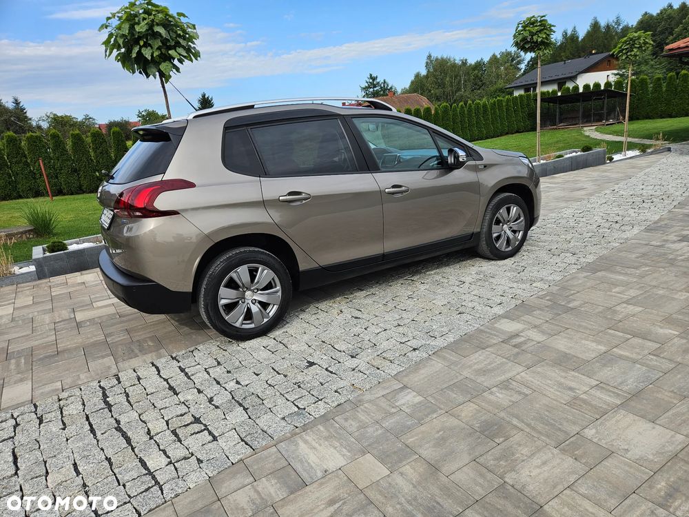 Peugeot 2008 1.2 Pure Tech Signature - 20