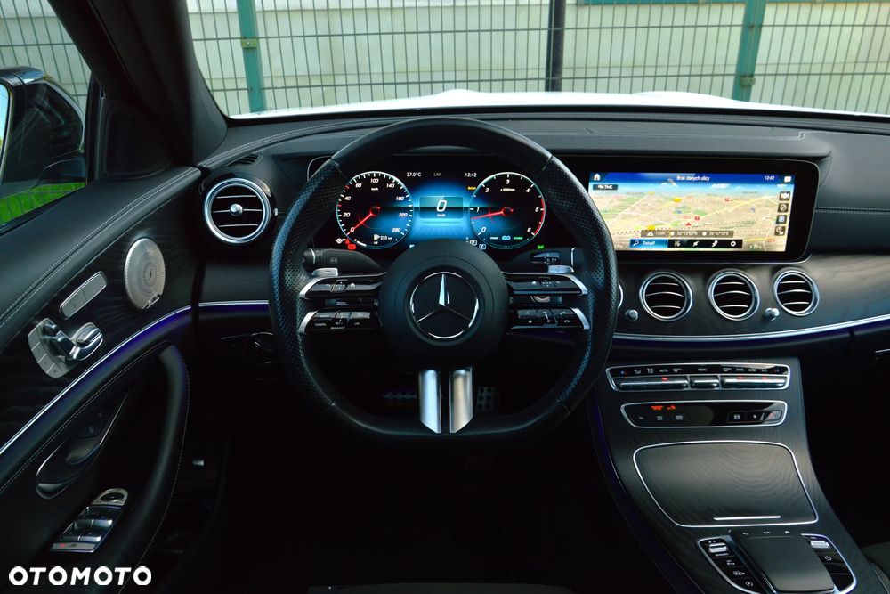 Mercedes-Benz Klasa E 220 d 4-Matic AMG - 23