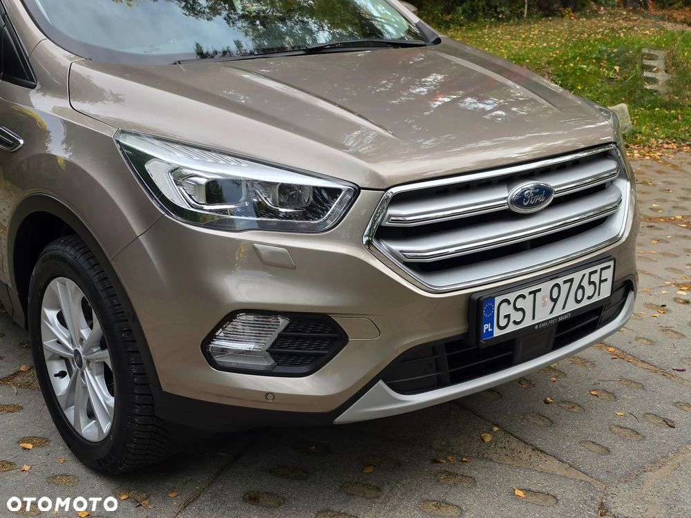 Ford Kuga 1.5 EcoBoost 2x4 Titanium - 36