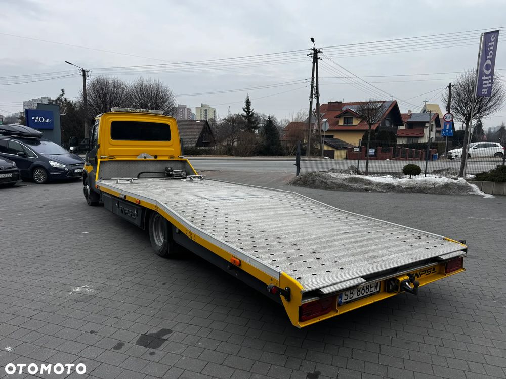 Iveco Daily NPS zabudowa stała z zapadniami. - 4