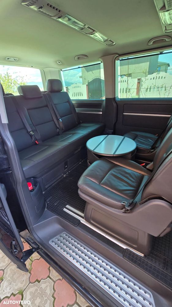 Volkswagen Multivan - 22