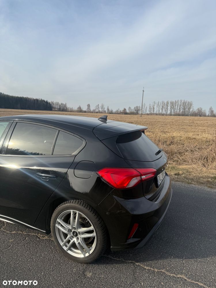 Ford Focus 1.5 EcoBoost ST-Line - 5