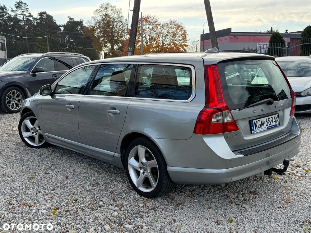 Volvo V70 2.4D Momentum - 13