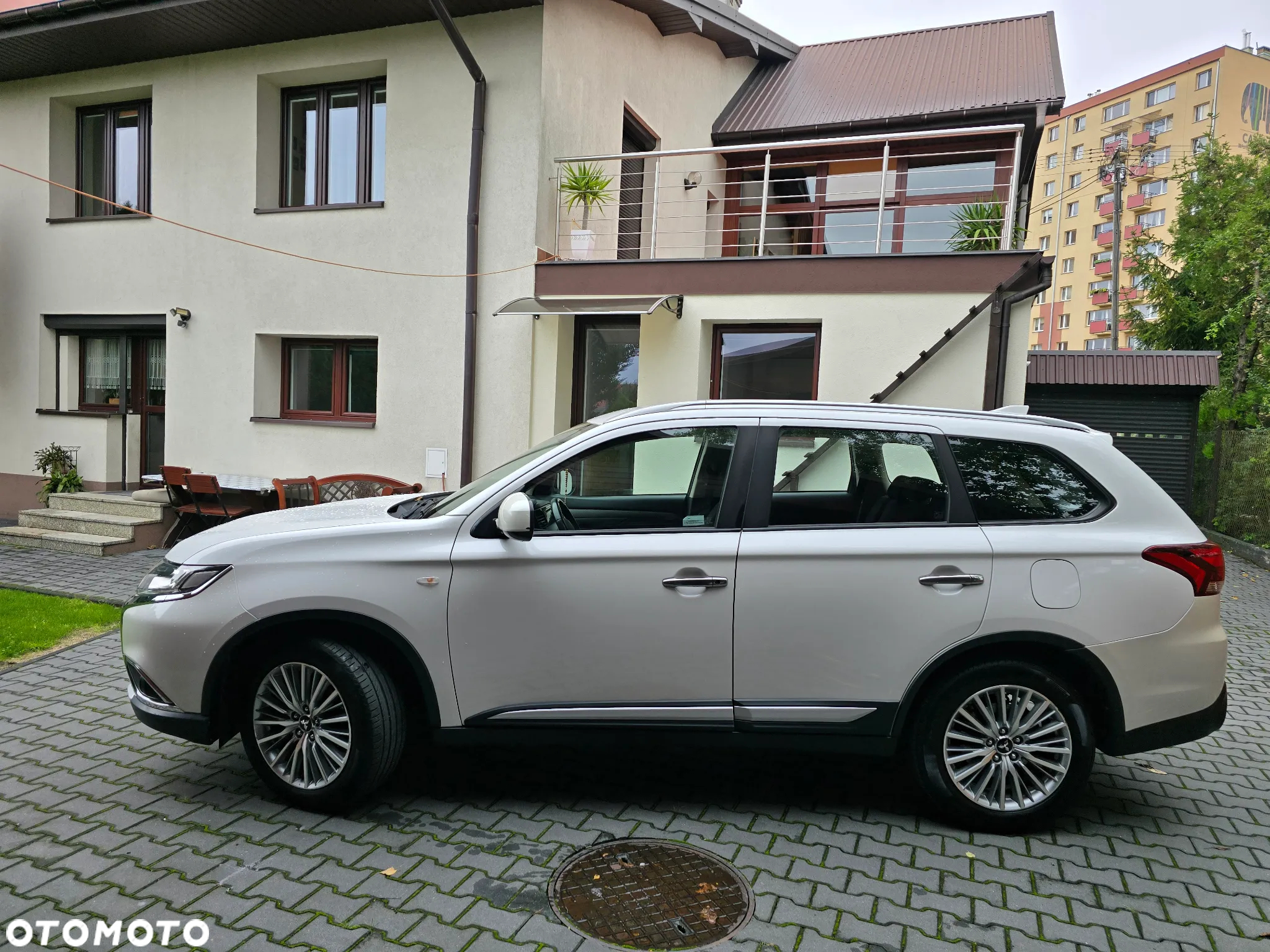 Mitsubishi Outlander ver-2-0-city-style-2wd - 3