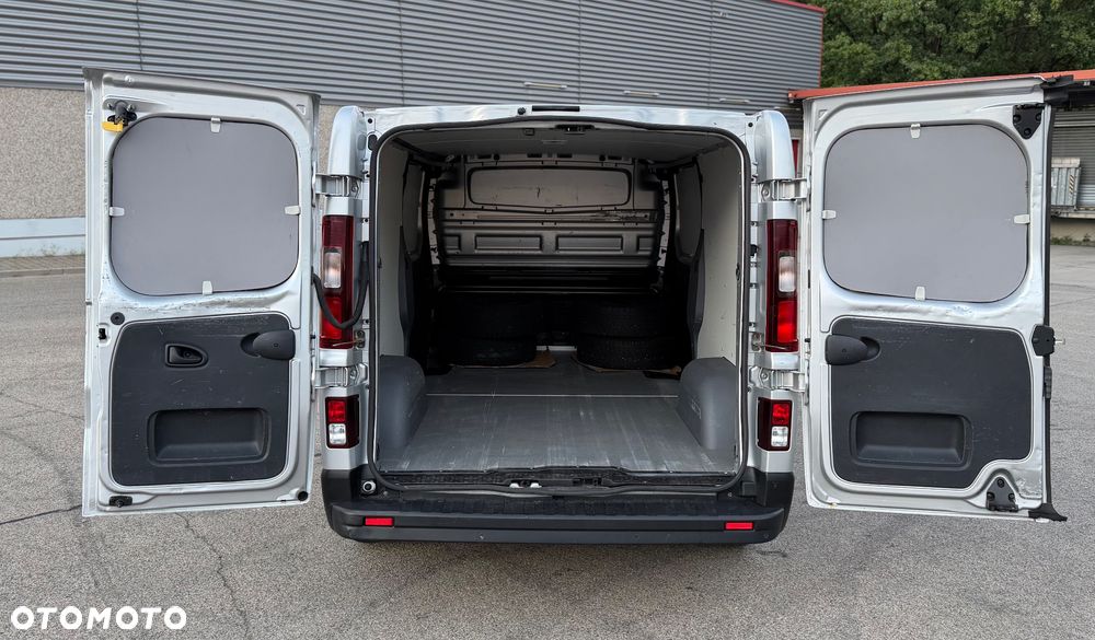 Renault TRAFIC L2H1 LONG 2017r 1.6 DCI 125KM - 8