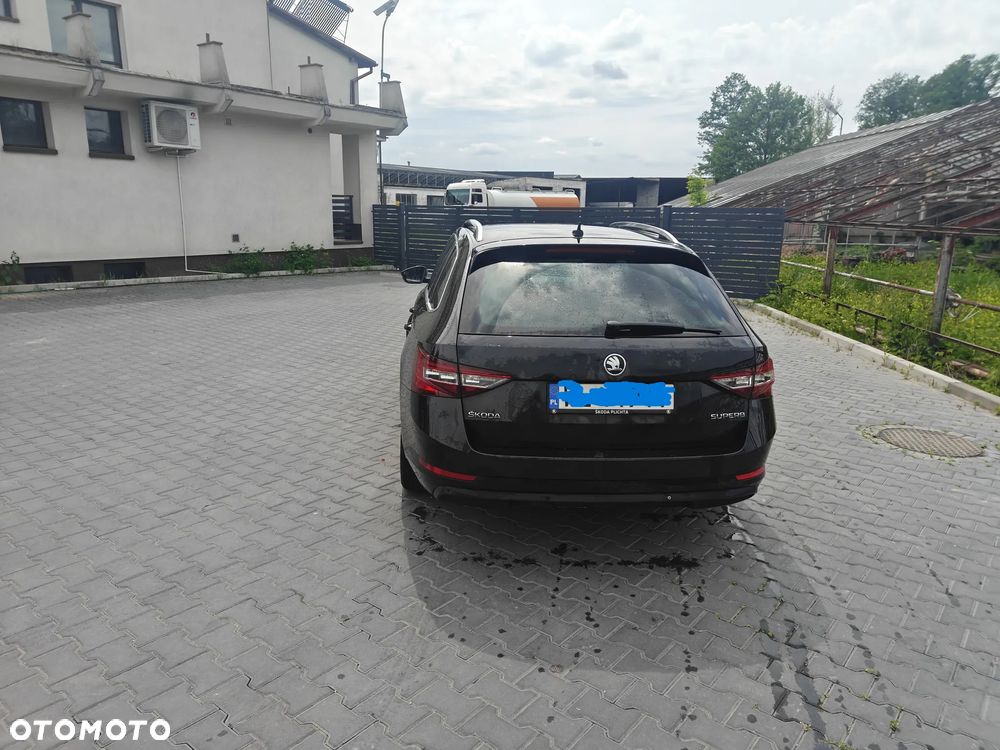 Skoda Superb 2.0 TDI Ambition DSG - 21