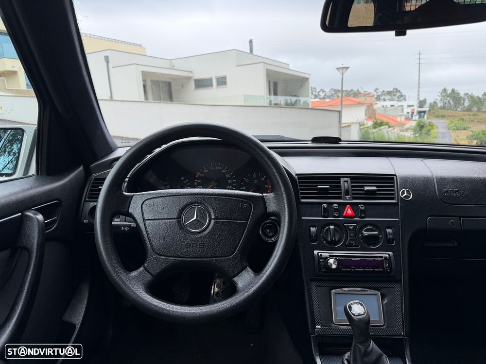 Mercedes-Benz C 200 - 9