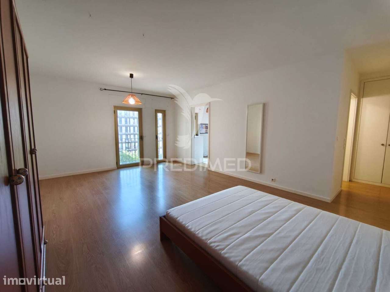 Apartamento com 52 m², localizado num 4º andar com elevador. - Grande imagem: 3/29