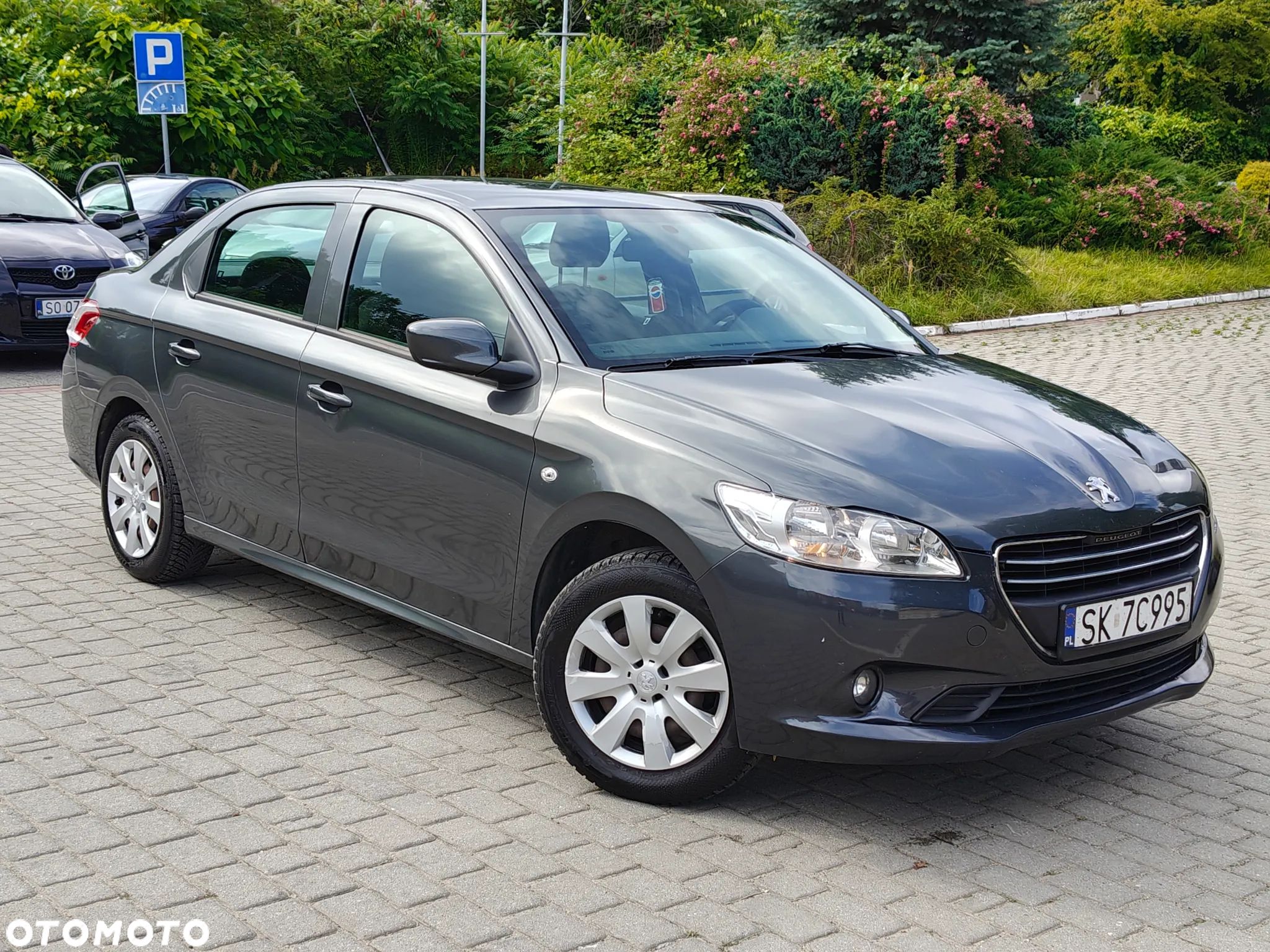 Peugeot 301 1.2 Pure Tech Access - 1