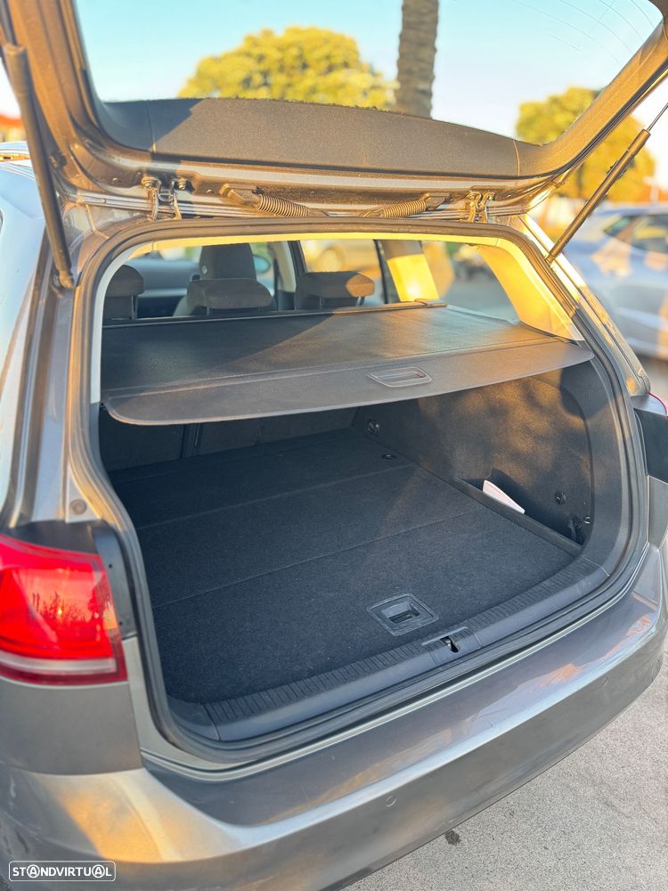VW Golf Variant - 23