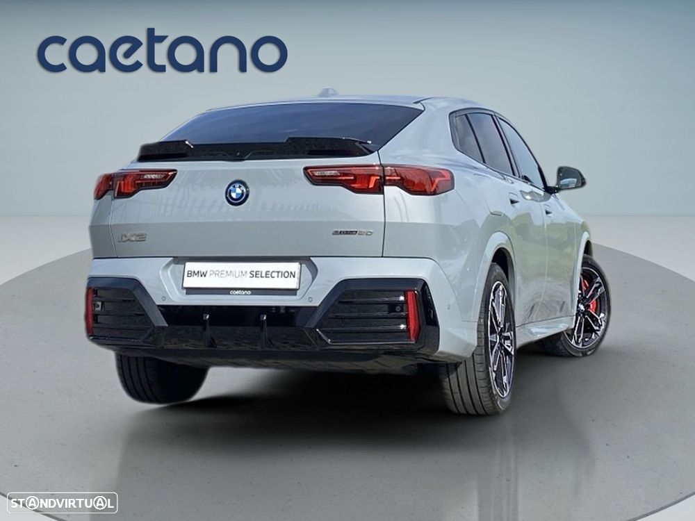 BMW iX2 eDrive20 Pack Desportivo M Pro - 2