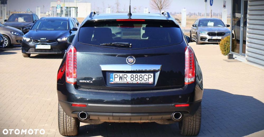 Cadillac SRX - 6