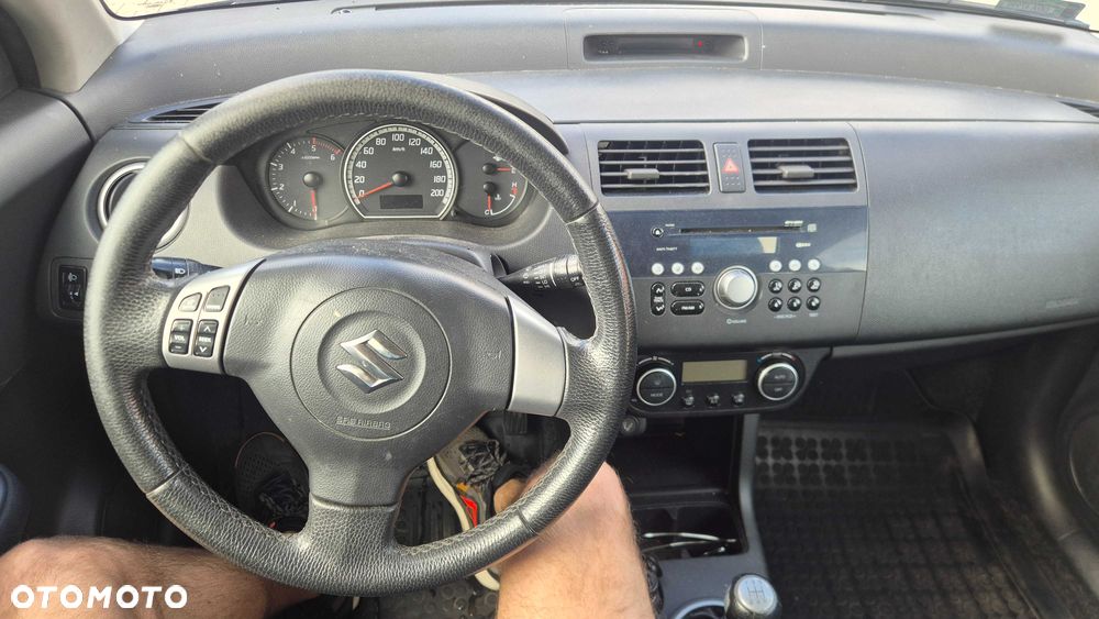 Suzuki Swift - 6