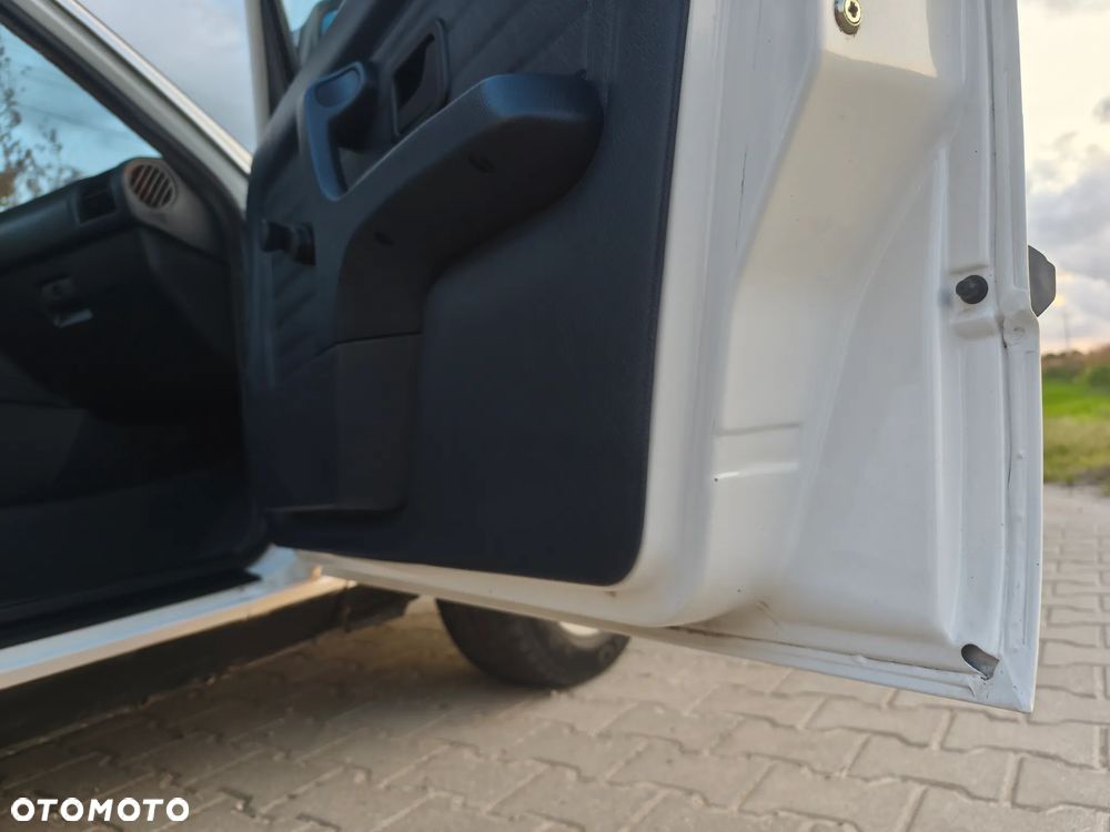 BMW Seria 3 - 16