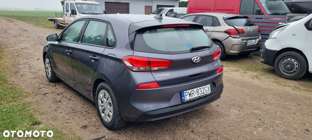 Hyundai i30 1.4 Premium - 4
