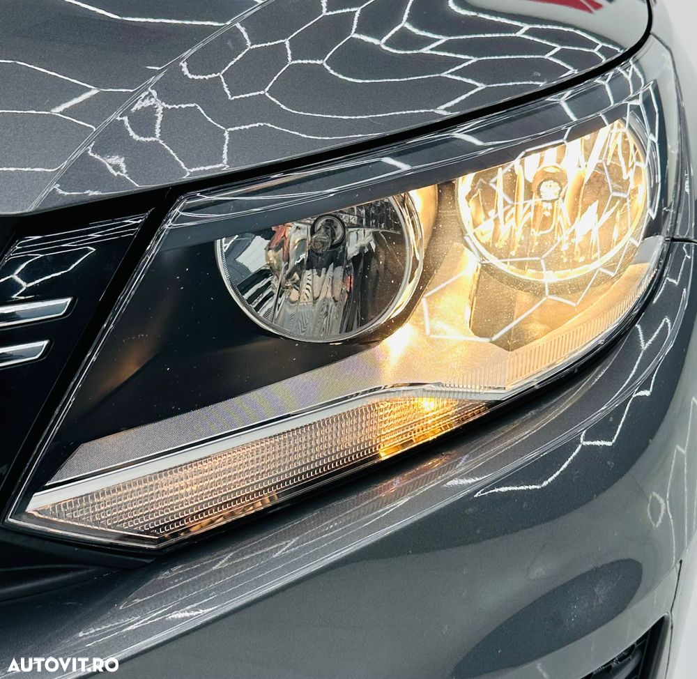 Volkswagen Tiguan 2.0 TDI DPF BlueMotion Technology Trend & Fun - 10