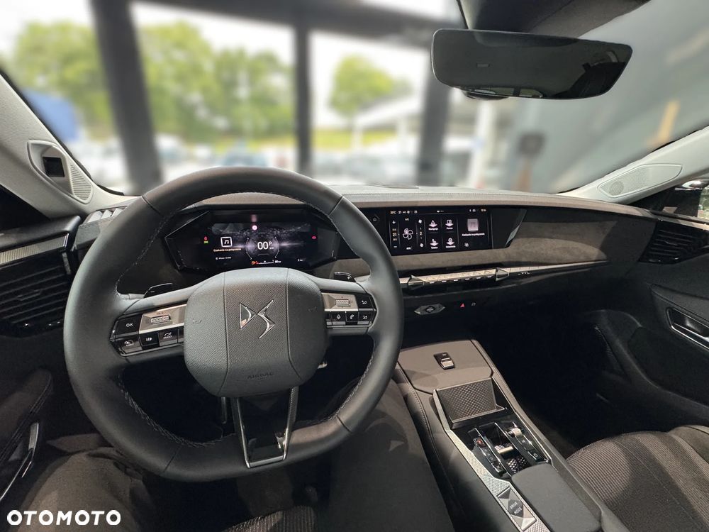 DS Automobiles N°4 1.2 mHEV Étoile Alcantara eDCS6 - 22