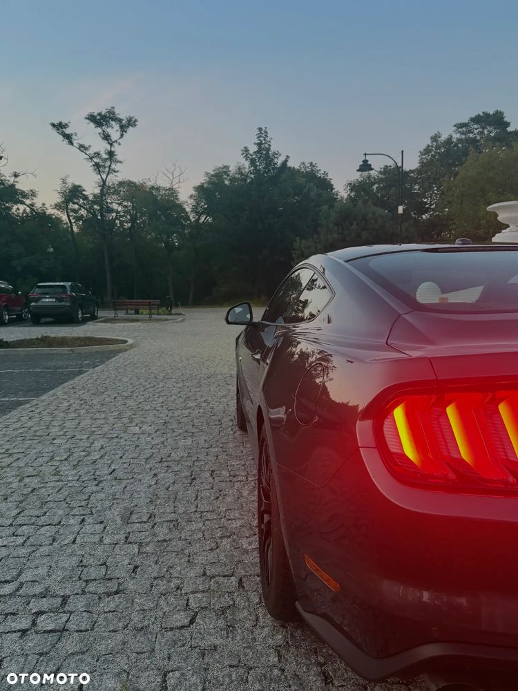 Ford Mustang - 12