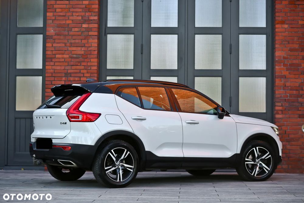 Volvo XC 40 D4 AWD Geartronic R-Design - 15