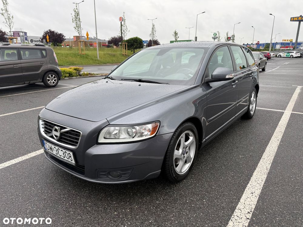 Volvo V50 D2 Momentum Start-Stop - 1