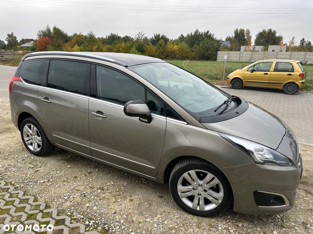 Peugeot 5008 - 4