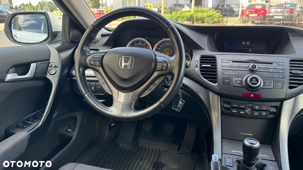 Honda Accord 2.2d Comfort - 34