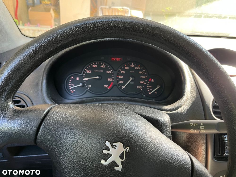 Peugeot 206 1.4 XT - 11